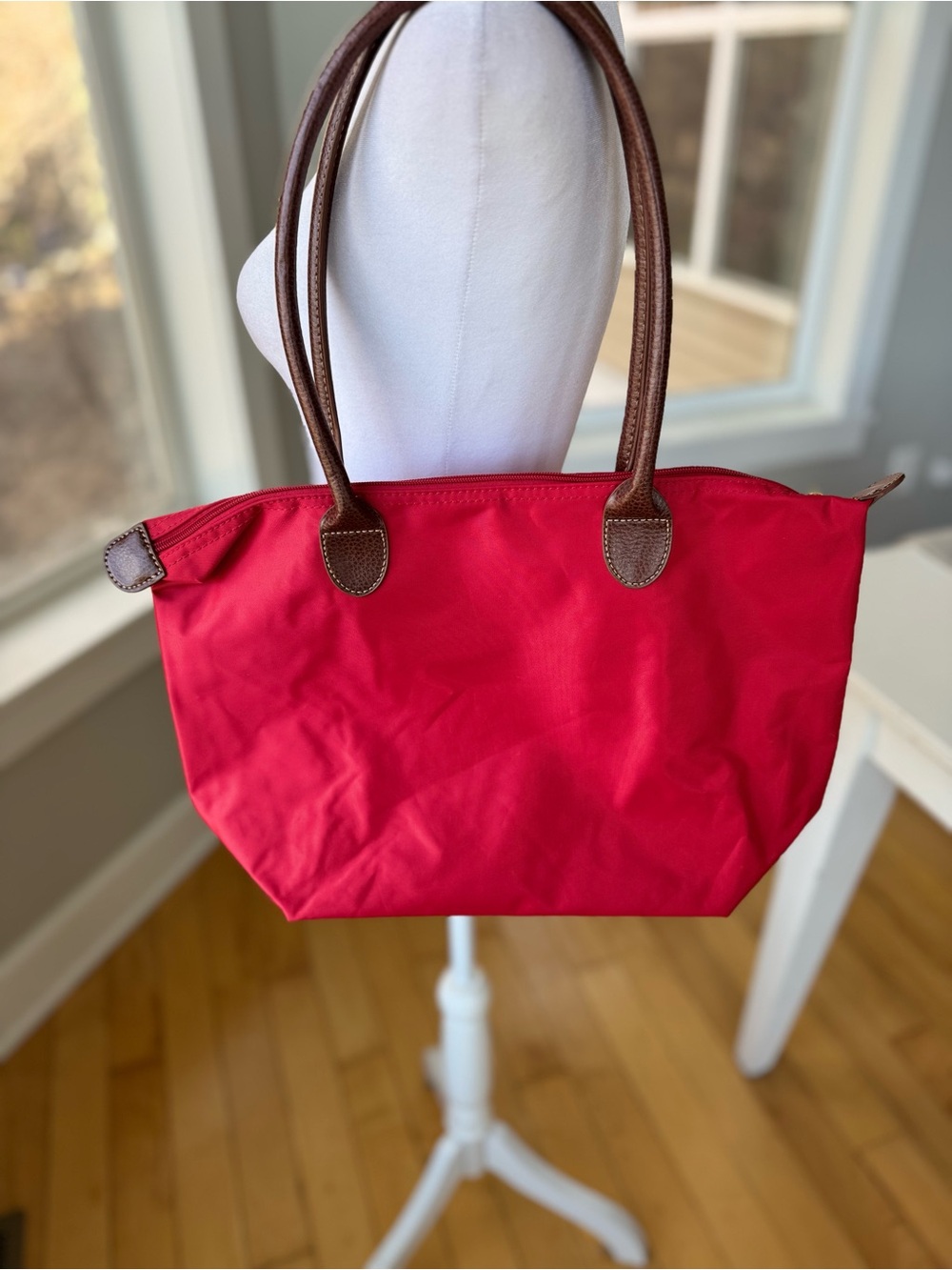 Vintage Classic Preppy Red Nylon Zippered Tote Bag w Brown Leather Handles